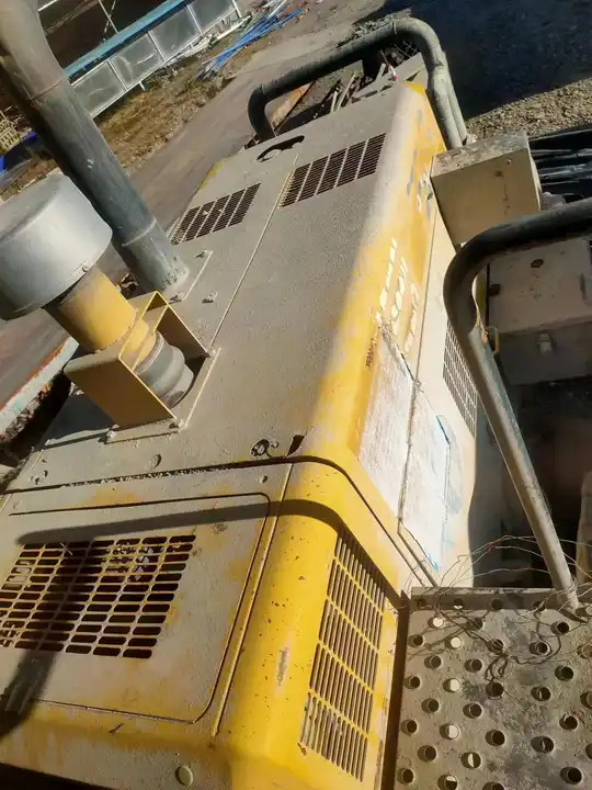 Used 7 Ton Heavy Front Loader Komatsu Wa470 Good Price Japan Made Tire Loader In Shanghai - Kolesni nakladalec: slika 4 Used 7 Ton Heavy Front Loader Komatsu Wa470 Good Price Japan Made Tire Loader In Shanghai - Kolesni nakladalec: slika 4
