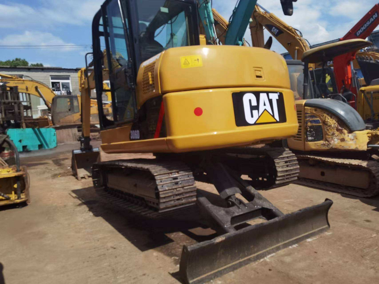 Used CAT 306D 306E 306E2 305.5 305 307 MINI EXCAVATOR - Bager goseničar: slika 5 Used CAT 306D 306E 306E2 305.5 305 307 MINI EXCAVATOR - Bager goseničar: slika 5