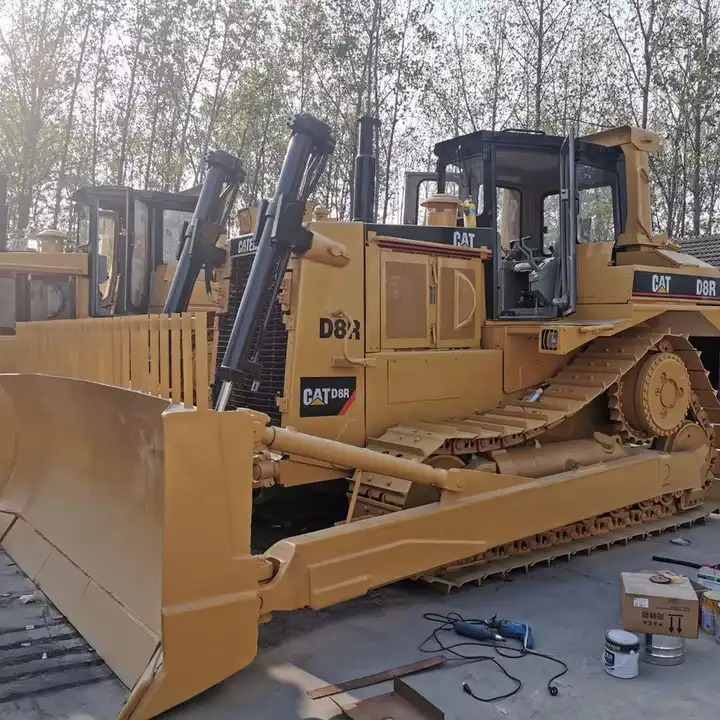 Used CAT D8R bulldozer in good condition for sale - Buldožer: slika 1 Used CAT D8R bulldozer in good condition for sale - Buldožer: slika 1