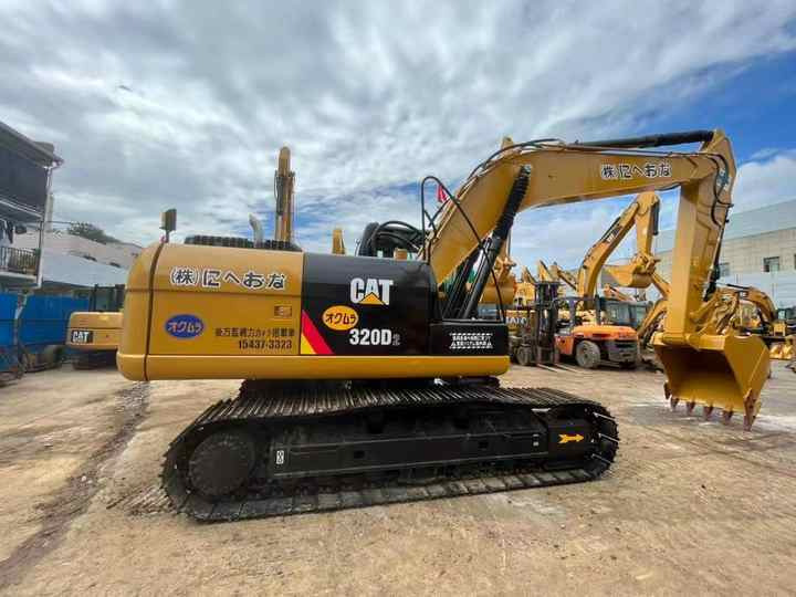 Used CAT second hand Caterpillar 320 320B 320C 320D Excavator Excavadoras de segunda mano - Bager: slika 4 Used CAT second hand Caterpillar 320 320B 320C 320D Excavator Excavadoras de segunda mano - Bager: slika 4