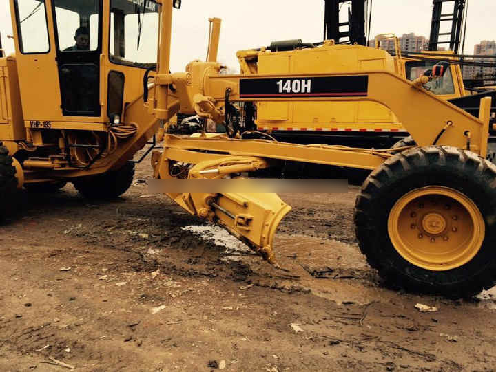 Used Caterpillar construction machine CAT140H 140K 140G Grader in stock for sale - Greder: slika 4 Used Caterpillar construction machine CAT140H 140K 140G Grader in stock for sale - Greder: slika 4
