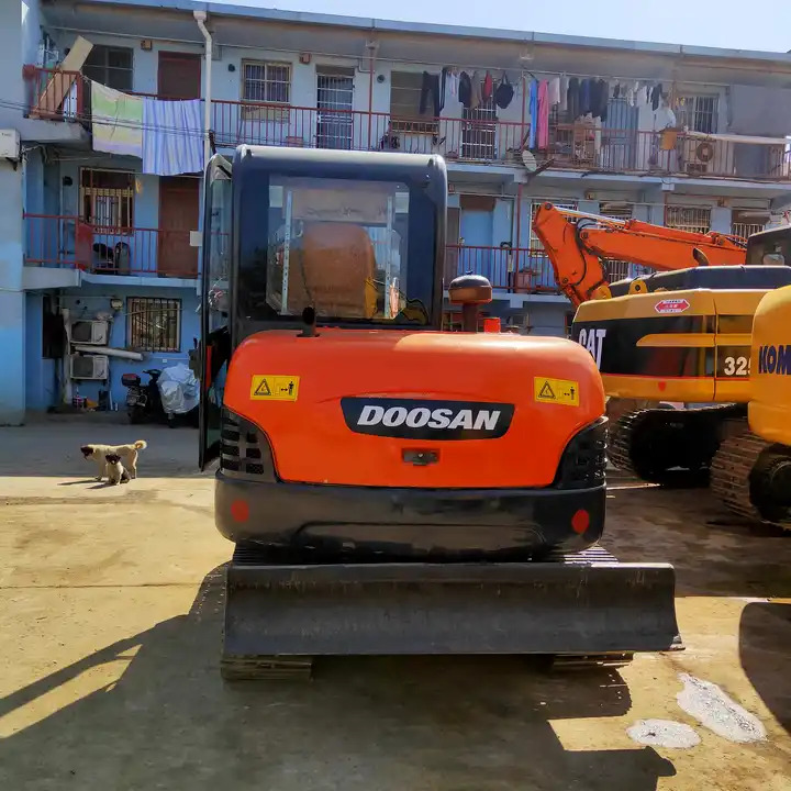 Used Doosan dh60-7 Excavator 100% Korea Used Mini Hydraulic Excavator Low Working Hours Low Price for sale - Bager goseničar: slika 5 Used Doosan dh60-7 Excavator 100% Korea Used Mini Hydraulic Excavator Low Working Hours Low Price for sale - Bager goseničar: slika 5