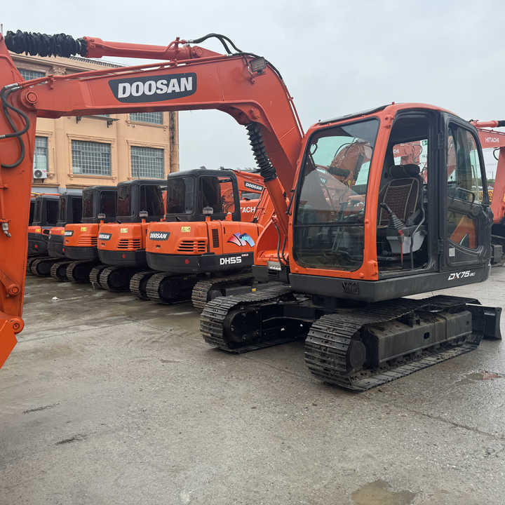 Used Excavator Doosan Dx75-9C Excavators Earth-moving Machinery Doosan Dx60 Dx80 Dx75-9c Dx225 Dh55 Dx60-9c for Sale - Bager goseničar: slika 1 Used Excavator Doosan Dx75-9C Excavators Earth-moving Machinery Doosan Dx60 Dx80 Dx75-9c Dx225 Dh55 Dx60-9c for Sale - Bager goseničar: slika 1