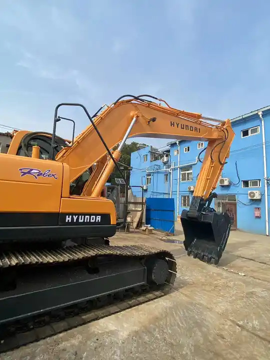 Used Hyundai 225 excavator second hand Korea Hyundai excavator Excavadoras de segunda mano - Bager: slika 2 Used Hyundai 225 excavator second hand Korea Hyundai excavator Excavadoras de segunda mano - Bager: slika 2