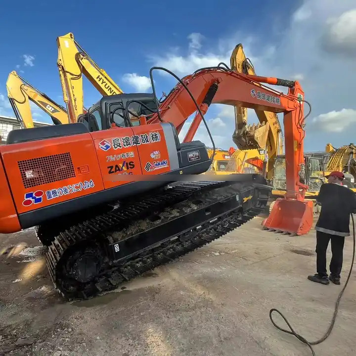 Used Japan Original Hitachi Excavator ZX200 ZX200-3G/ Second Hand 20 ton Excavator in stock for sale - Bager goseničar: slika 2 Used Japan Original Hitachi Excavator ZX200 ZX200-3G/ Second Hand 20 ton Excavator in stock for sale - Bager goseničar: slika 2