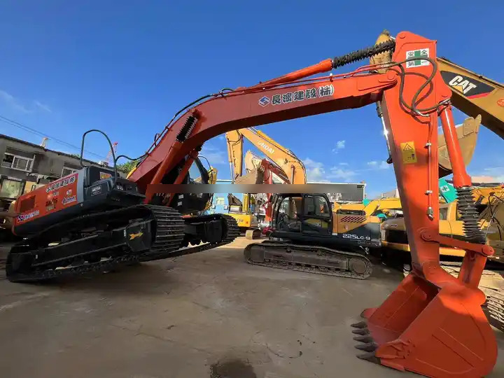 Used Japan Original Hitachi Excavator ZX200 ZX200-3G/ Second Hand 20 ton Excavator in stock for sale - Bager goseničar: slika 3 Used Japan Original Hitachi Excavator ZX200 ZX200-3G/ Second Hand 20 ton Excavator in stock for sale - Bager goseničar: slika 3
