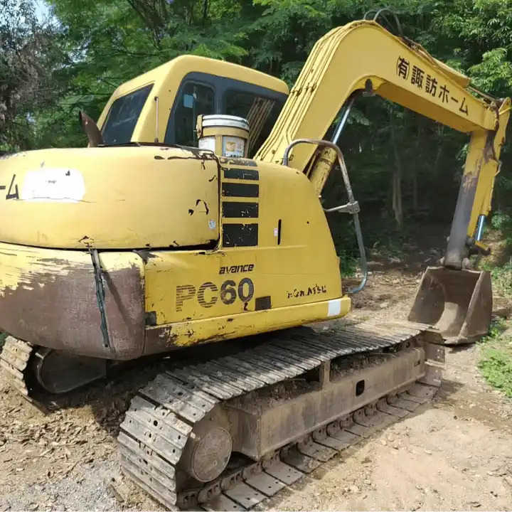 Used Japan Original Secondhand Komatsu PC56-7 PC60-8 PC70-8 Mini Digger Crawler Excavator - Bager: slika 1 Used Japan Original Secondhand Komatsu PC56-7 PC60-8 PC70-8 Mini Digger Crawler Excavator - Bager: slika 1