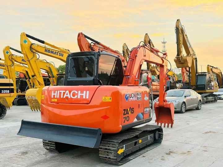 Used Japanese Excavator Hitachi 70 for Sale Hitachi 70 Excavator Hitachi Zx70 - Bager: slika 5 Used Japanese Excavator Hitachi 70 for Sale Hitachi 70 Excavator Hitachi Zx70 - Bager: slika 5