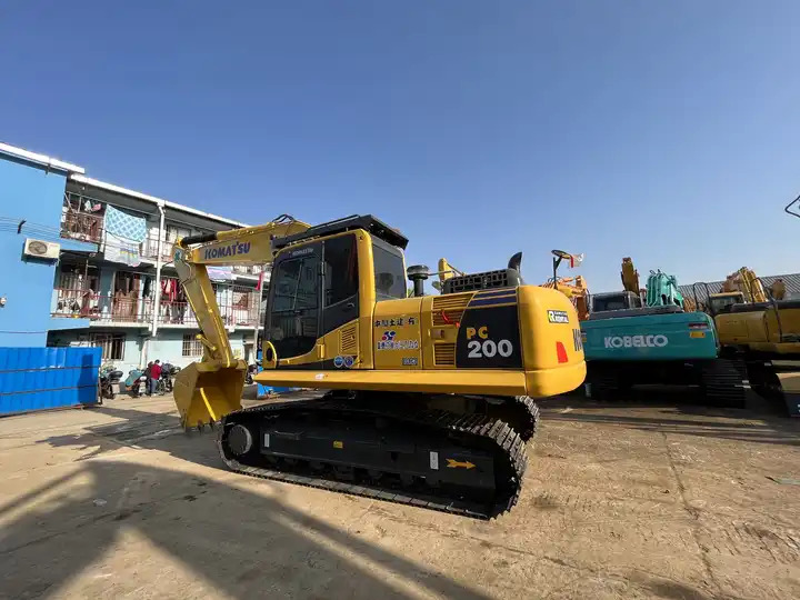 Used Komatsu Pc200-8 Excavator,20 Ton Komatsu Pc200-8n1 Pc220-8mo Hydraulic Crawler Backhoe Medium Excavator Rega In Stock - Bager goseničar: slika 2 Used Komatsu Pc200-8 Excavator,20 Ton Komatsu Pc200-8n1 Pc220-8mo Hydraulic Crawler Backhoe Medium Excavator Rega In Stock - Bager goseničar: slika 2