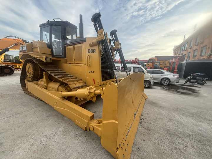 Used caterpillar bulldozer d8r for sale original used crawler bulldozer - Buldožer: slika 3 Used caterpillar bulldozer d8r for sale original used crawler bulldozer - Buldožer: slika 3