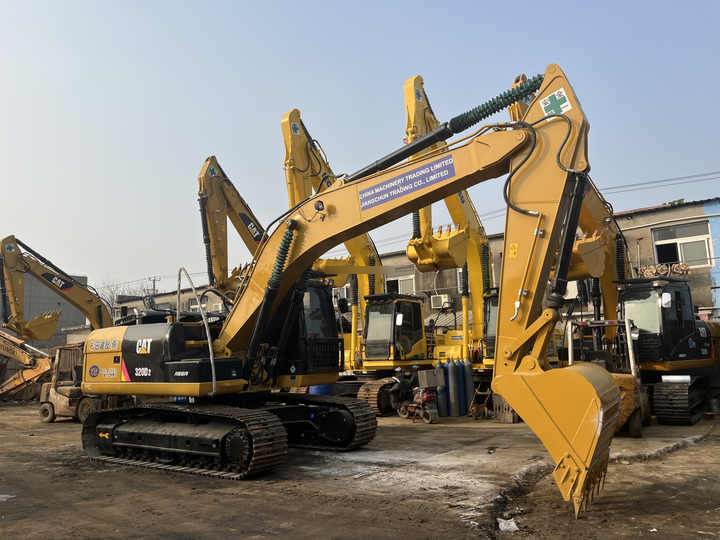 Used construction machine CAT 320D 320 325 330 D excavator machine for sale caterpillar machinery used CAT 320D Used excavators - Bager goseničar: slika 2 Used construction machine CAT 320D 320 325 330 D excavator machine for sale caterpillar machinery used CAT 320D Used excavators - Bager goseničar: slika 2