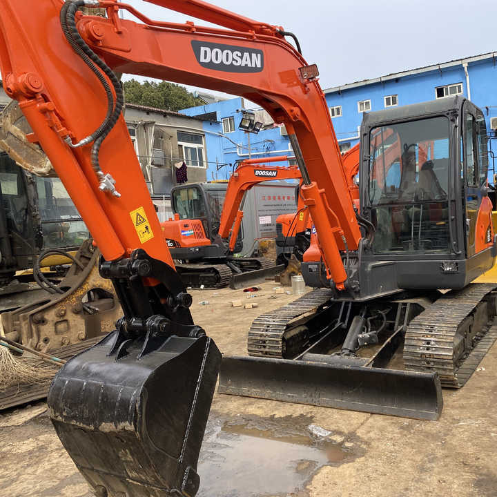 Used excavator doosan dx60 excavators earth-moving machinery doosan dx60 dx80 dx75 dx225 for sale - Bager goseničar: slika 1 Used excavator doosan dx60 excavators earth-moving machinery doosan dx60 dx80 dx75 dx225 for sale - Bager goseničar: slika 1