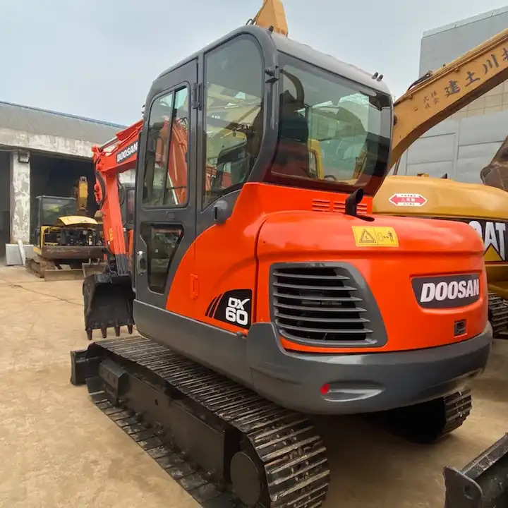 Dx60 dx55 ON SALE Doosan 6ton dx60 Used excavator in stock - Bager goseničar: slika 1 Dx60 dx55 ON SALE Doosan 6ton dx60 Used excavator in stock - Bager goseničar: slika 1