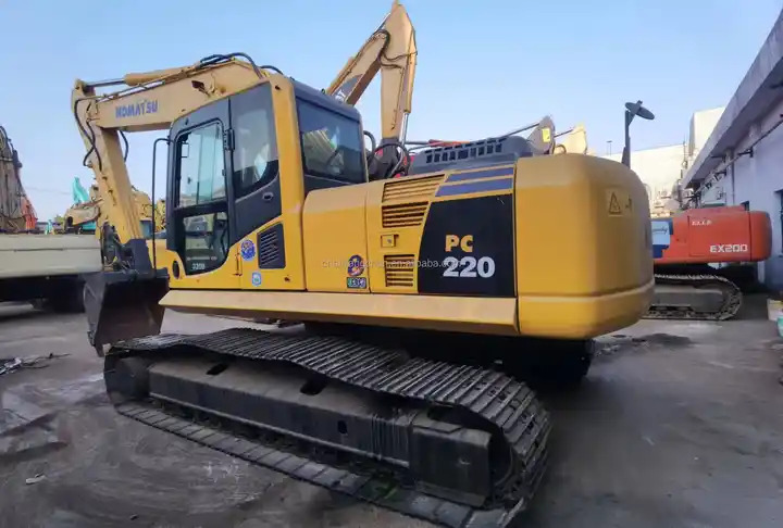 Good condition Japan komatsu pc220-8 used excavator / komatsu pc200-8 pc200-7 pc220-8 excavator second hand komatsu excavator - Bager goseničar: slika 5 Good condition Japan komatsu pc220-8 used excavator / komatsu pc200-8 pc200-7 pc220-8 excavator second hand komatsu excavator - Bager goseničar: slika 5