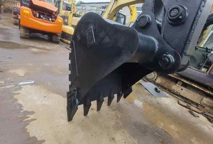 Heavy Excavator CAT 320d Original US Used CAT 320d Excavator 20 TonsExcavator CAT320C 320D 320d2 on sale - Bager goseničar: slika 5 Heavy Excavator CAT 320d Original US Used CAT 320d Excavator 20 TonsExcavator CAT320C 320D 320d2 on sale - Bager goseničar: slika 5