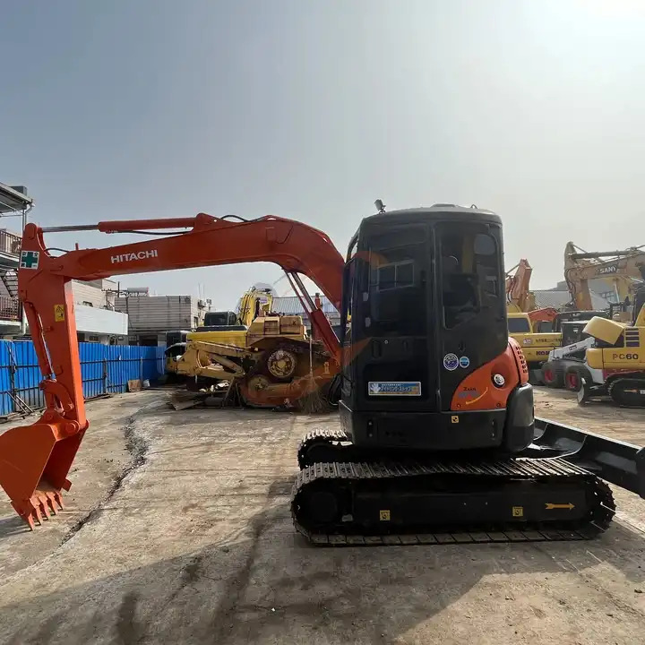 Used Excavator Hitachi Zaxis55ur good quality made in japan Hitachi ZX55ur crawler excavator - Bager goseničar: slika 1 Used Excavator Hitachi Zaxis55ur good quality made in japan Hitachi ZX55ur crawler excavator - Bager goseničar: slika 1