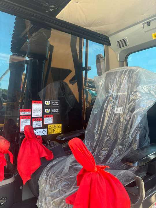 Used Excavator cat 320dsed Excavator Original Crawler Used CAT 320 Excavator 320D Caterpillar Machinery - Bager goseničar: slika 4 Used Excavator cat 320dsed Excavator Original Crawler Used CAT 320 Excavator 320D Caterpillar Machinery - Bager goseničar: slika 4