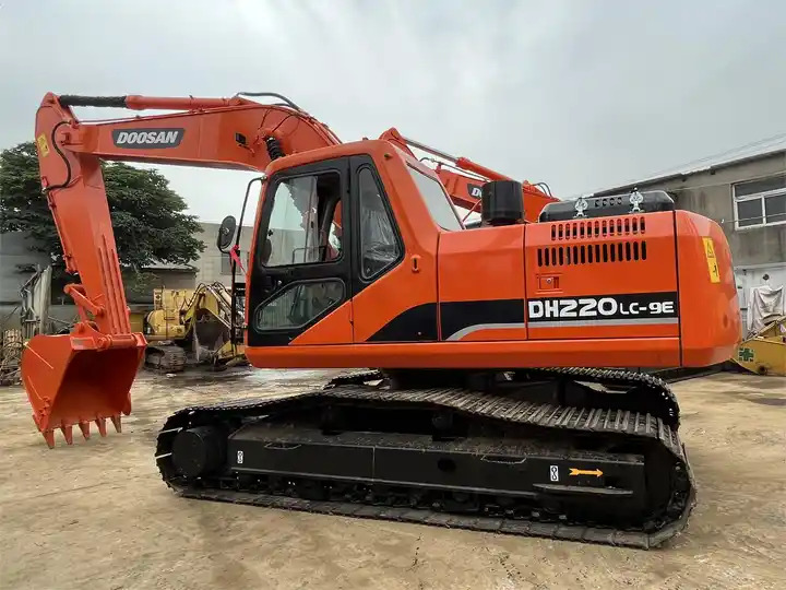 Used original Korea Doosan 20 ton excavator with cheap price and good condition DOOSAN Dx220LC-9e - Bager goseničar: slika 3 Used original Korea Doosan 20 ton excavator with cheap price and good condition DOOSAN Dx220LC-9e - Bager goseničar: slika 3