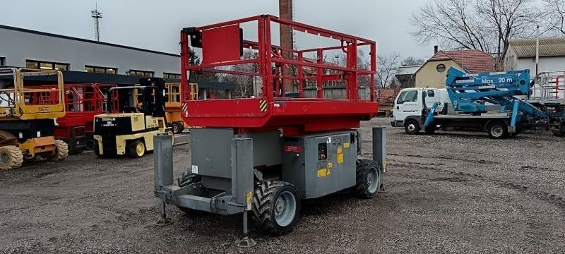 Genie GS-2669RT - 10 m, 4x4, diesel - Škarjasta dvižna ploščad: slika 3 Genie GS-2669RT - 10 m, 4x4, diesel - Škarjasta dvižna ploščad: slika 3