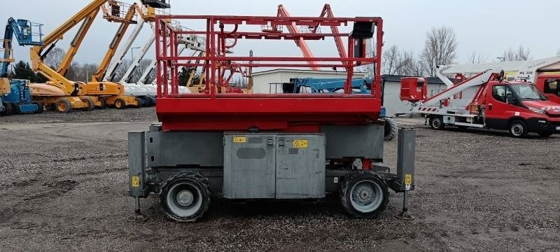 Genie GS-2669RT - 10 m, 4x4, diesel - Škarjasta dvižna ploščad: slika 2 Genie GS-2669RT - 10 m, 4x4, diesel - Škarjasta dvižna ploščad: slika 2