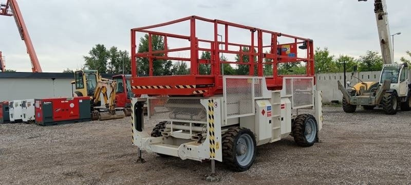 Genie GS3390 - 12,06 m - 4x4 - diesel - Škarjasta dvižna ploščad: slika 2 Genie GS3390 - 12,06 m - 4x4 - diesel - Škarjasta dvižna ploščad: slika 2