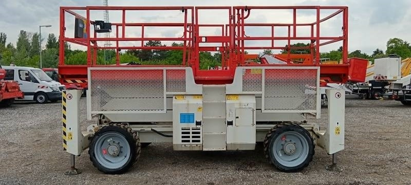 Genie GS3390 - 12,06 m - 4x4 - diesel - Škarjasta dvižna ploščad: slika 4 Genie GS3390 - 12,06 m - 4x4 - diesel - Škarjasta dvižna ploščad: slika 4