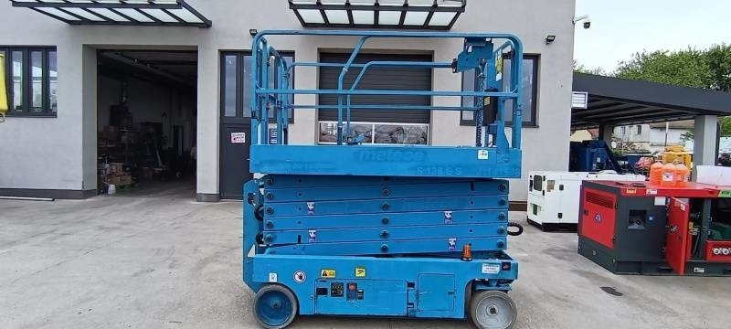 Genie GS4047 - 13,7m - electric - Škarjasta dvižna ploščad: slika 4 Genie GS4047 - 13,7m - electric - Škarjasta dvižna ploščad: slika 4