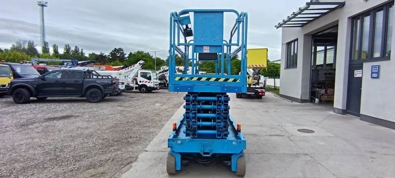 Genie GS4047 - 13,7m - electric - Škarjasta dvižna ploščad: slika 3 Genie GS4047 - 13,7m - electric - Škarjasta dvižna ploščad: slika 3
