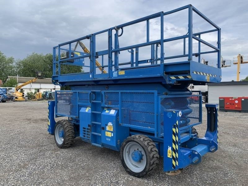 Genie GS5390 - 18m - 4x4 - Diesel - Škarjasta dvižna ploščad: slika 1 Genie GS5390 - 18m - 4x4 - Diesel - Škarjasta dvižna ploščad: slika 1