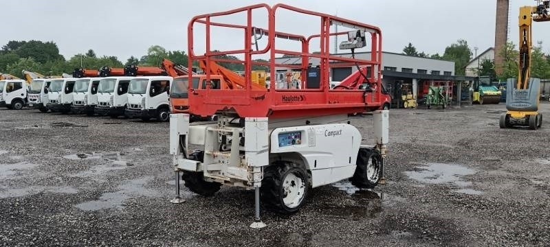 Haulotte Compact 10 DX - 4x4 - 10m - diesel - Škarjasta dvižna ploščad: slika 2 Haulotte Compact 10 DX - 4x4 - 10m - diesel - Škarjasta dvižna ploščad: slika 2