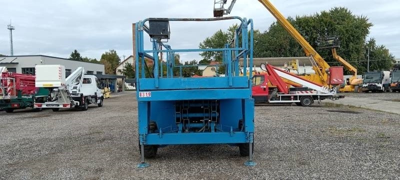 Haulotte H12SXL - 12m, 4x4, diesel - Škarjasta dvižna ploščad: slika 3 Haulotte H12SXL - 12m, 4x4, diesel - Škarjasta dvižna ploščad: slika 3