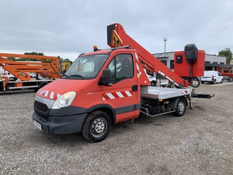 Iveco Daily GSR E179T - 17,1m - 200 kg - Dvižna ploščad montirana na tovornjak: slika 2 Iveco Daily GSR E179T - 17,1m - 200 kg - Dvižna ploščad montirana na tovornjak: slika 2