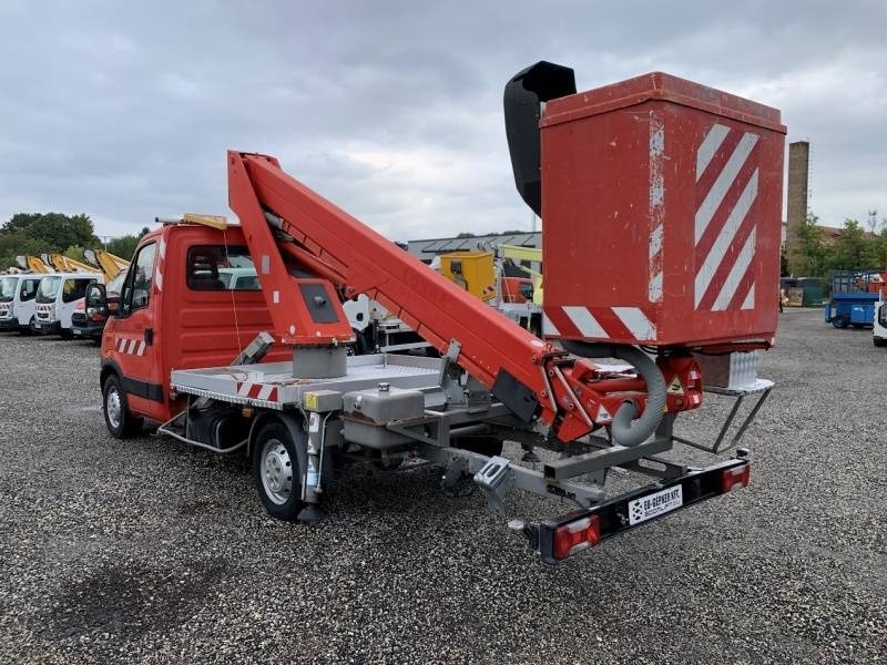 Iveco Daily GSR E179T - 17,1m - 200 kg  lizing Iveco Daily GSR E179T - 17,1m - 200 kg: slika 7