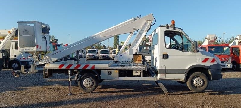Iveco Daily Multitel 160 ALU DS - 16m - Dvižna ploščad montirana na tovornjak: slika 4 Iveco Daily Multitel 160 ALU DS - 16m - Dvižna ploščad montirana na tovornjak: slika 4