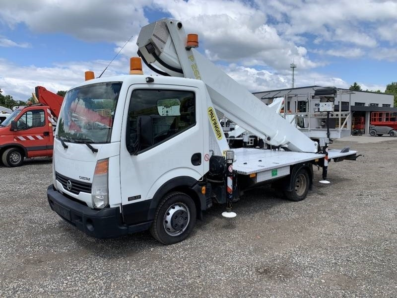 Nissan Cabstar Palfinger P260B - 25,6 m - 230 kg - Dvižna ploščad montirana na tovornjak: slika 2 Nissan Cabstar Palfinger P260B - 25,6 m - 230 kg - Dvižna ploščad montirana na tovornjak: slika 2
