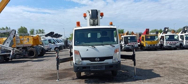Nissan Cabstar Palfinger P260B - 25,6 m - 230 kg - Dvižna ploščad montirana na tovornjak: slika 3 Nissan Cabstar Palfinger P260B - 25,6 m - 230 kg - Dvižna ploščad montirana na tovornjak: slika 3