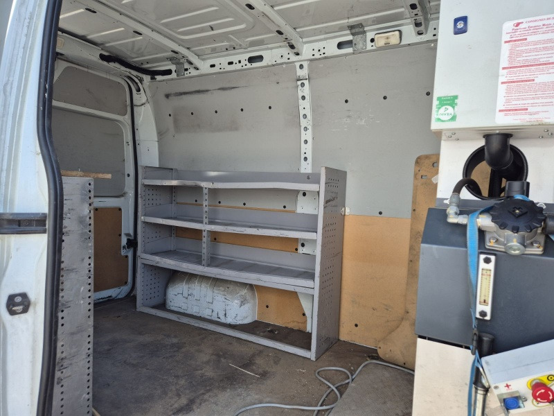 Dvižna ploščad montirana na tovornjak Renault Master France Elevateur 121FT - 12,5 m - 120kg: slika 15