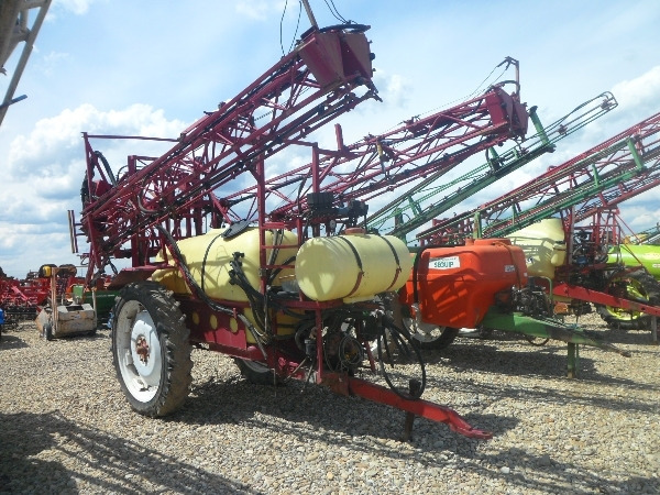 Hardi 2500 - Oprema za gnojenje: slika 1 Hardi 2500 - Oprema za gnojenje: slika 1