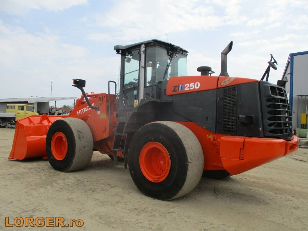 Hitachi ZW 250 - Kolesni nakladalec: slika 2 Hitachi ZW 250 - Kolesni nakladalec: slika 2