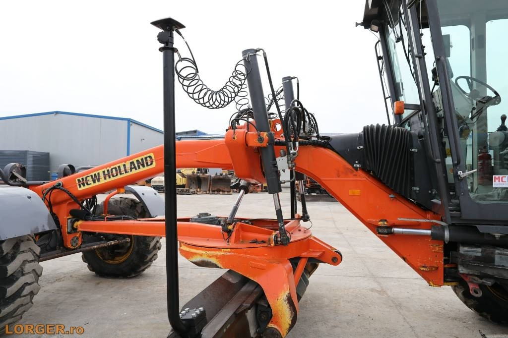 New Holland F 156.6 A with 3D GPS System - Greder: slika 5 New Holland F 156.6 A with 3D GPS System - Greder: slika 5
