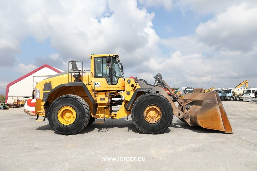 Volvo L 220 H - Kolesni nakladalec: slika 2 Volvo L 220 H - Kolesni nakladalec: slika 2