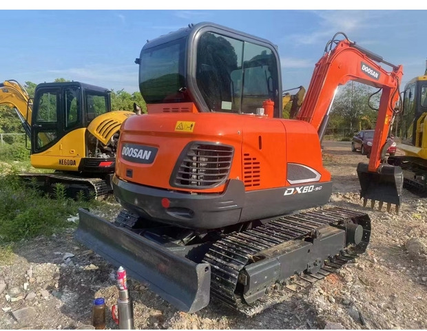 2023 Doosan DX60-9C - Bager goseničar: slika 2 2023 Doosan DX60-9C - Bager goseničar: slika 2