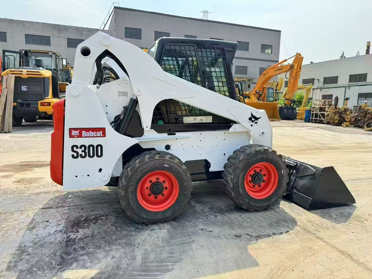 BOBCAT - Mini nakladalec: slika 5 BOBCAT - Mini nakladalec: slika 5