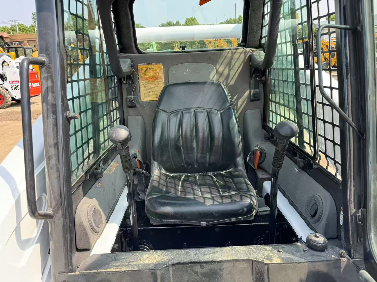 BOBCAT - Mini nakladalec: slika 4 BOBCAT - Mini nakladalec: slika 4