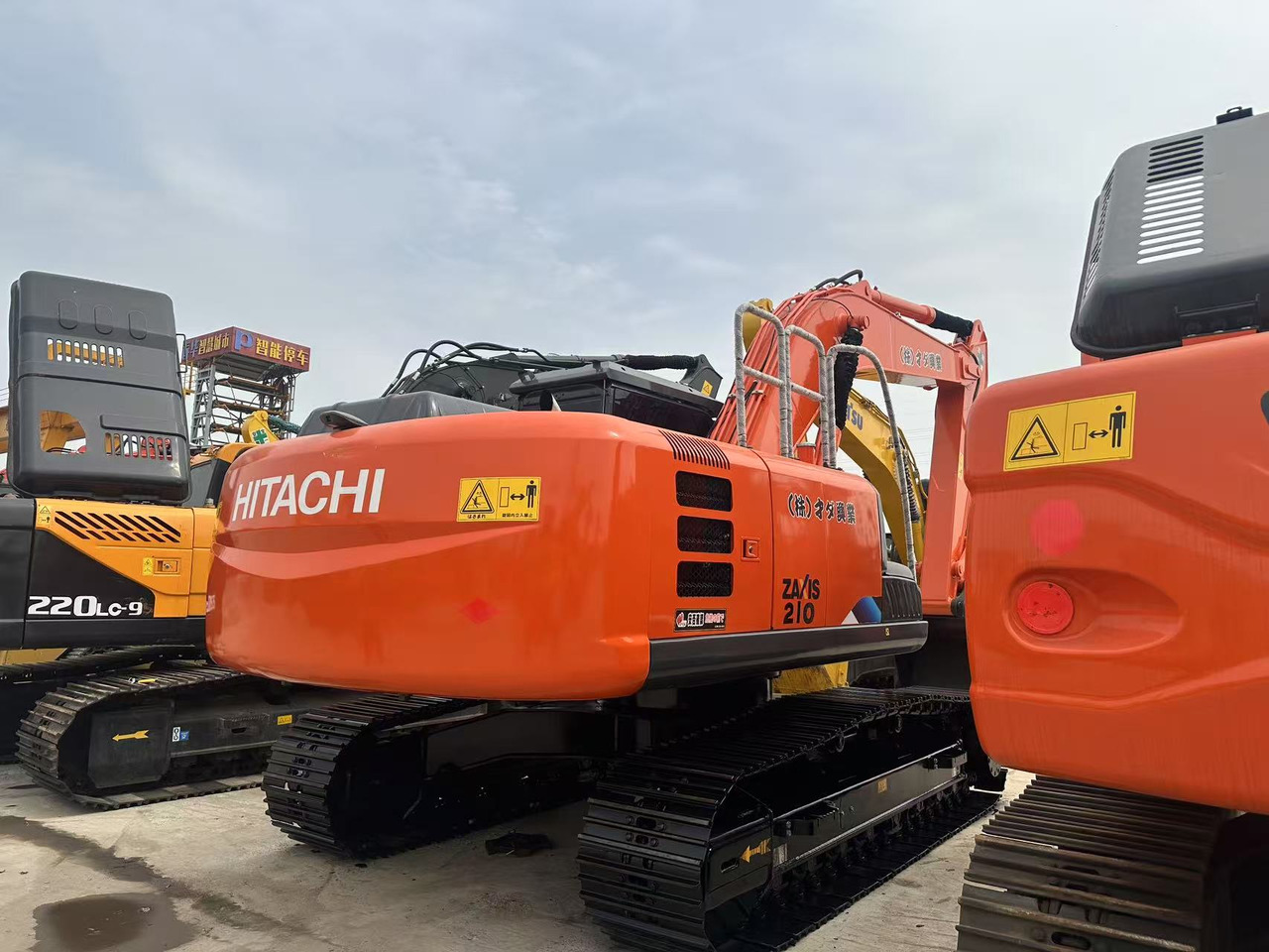 HITACHI ZA210 - Bager na kolesih: slika 4 HITACHI ZA210 - Bager na kolesih: slika 4
