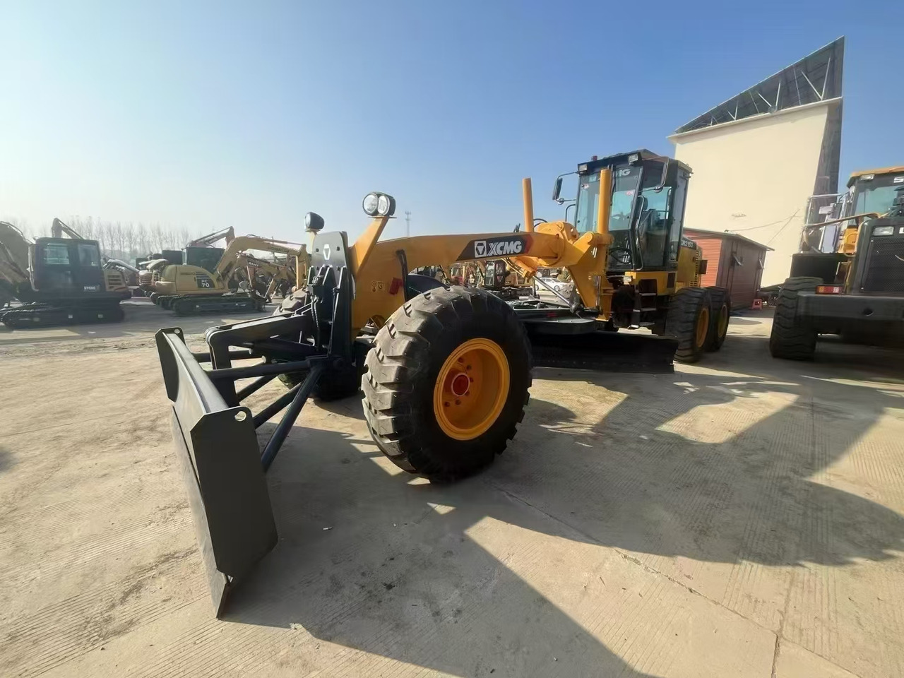 XCMG GR2153 - Greder: slika 2 XCMG GR2153 - Greder: slika 2
