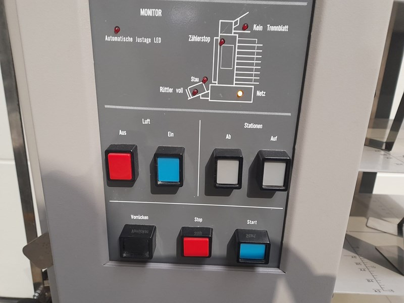 Horizon AC-8000 S | collator | 8 stations | 1992 - Tiskarski stroj: slika 3 Horizon AC-8000 S | collator | 8 stations | 1992 - Tiskarski stroj: slika 3