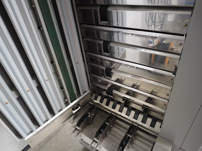 Horizon VAC-100 m | collator | 10 stations - Tiskarski stroj: slika 3 Horizon VAC-100 m | collator | 10 stations - Tiskarski stroj: slika 3