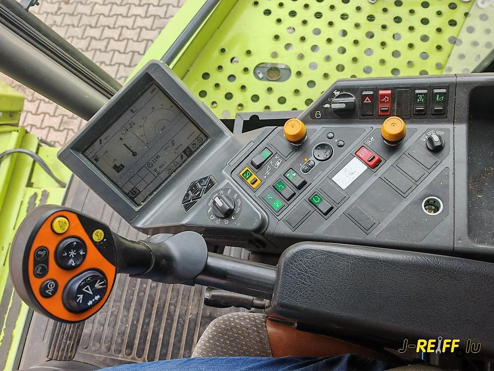 Kombajn harvester J.Reiff Sarl
Herr Stefan Neukirch - 77 Z.I in den: slika 16 Kombajn harvester J.Reiff Sarl
Herr Stefan Neukirch - 77 Z.I in den: slika 16