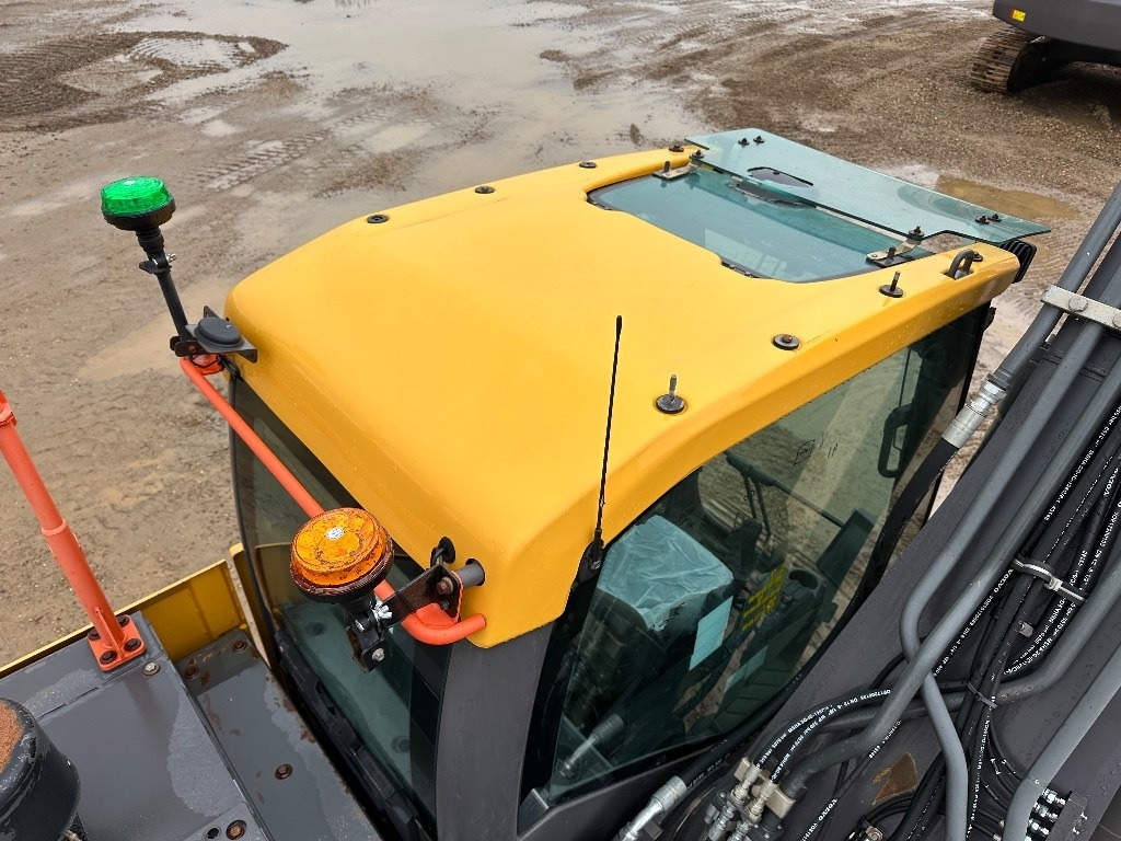 Bager goseničar Volvo EC 220 EL: slika 22